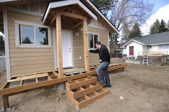 http://www.columbian.com/news/2013/mar/30/more-bend-homeowners-add-rentals/