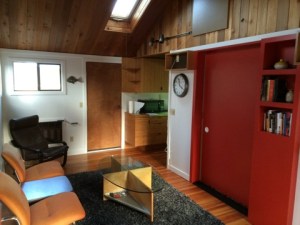 Bruce ADU Living & Bedroom Door