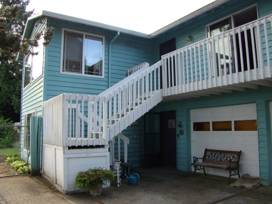 Bonnie & Larry Dalton purchased a home on a hillside so they could turn the daylight basement into a mother-in-law suite